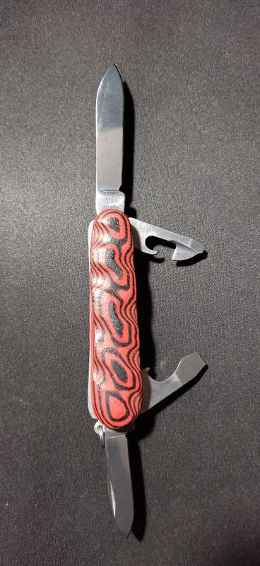 VICTORINOX RECRUIT G10 SCALES