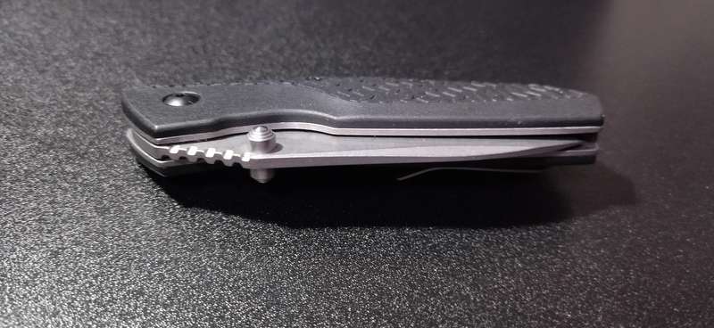 KERSHAW SWERVE FOLDER KNIFE