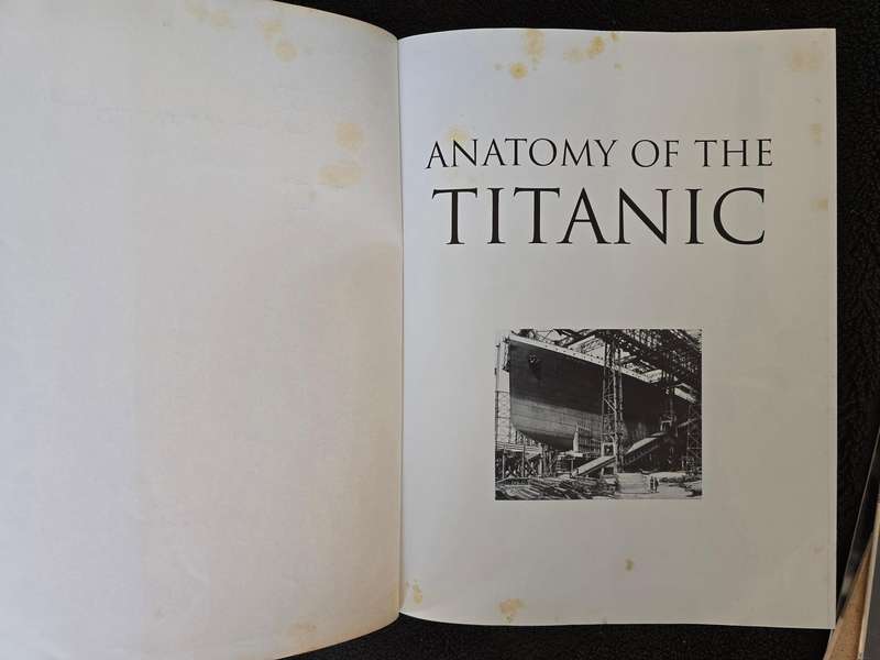 Tom McCluskie - Anatomy of the Titanic Hardcover Book