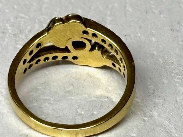 9ct Yellow Gold Diamond Ring :- Beautiful