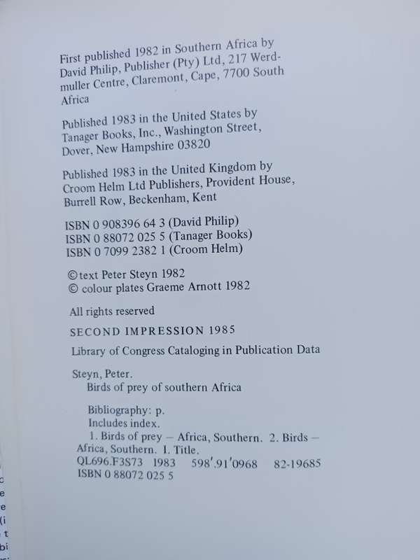 Birds of Prey of Southern African / Peter Steyn : Illustrated by Graham Arnott