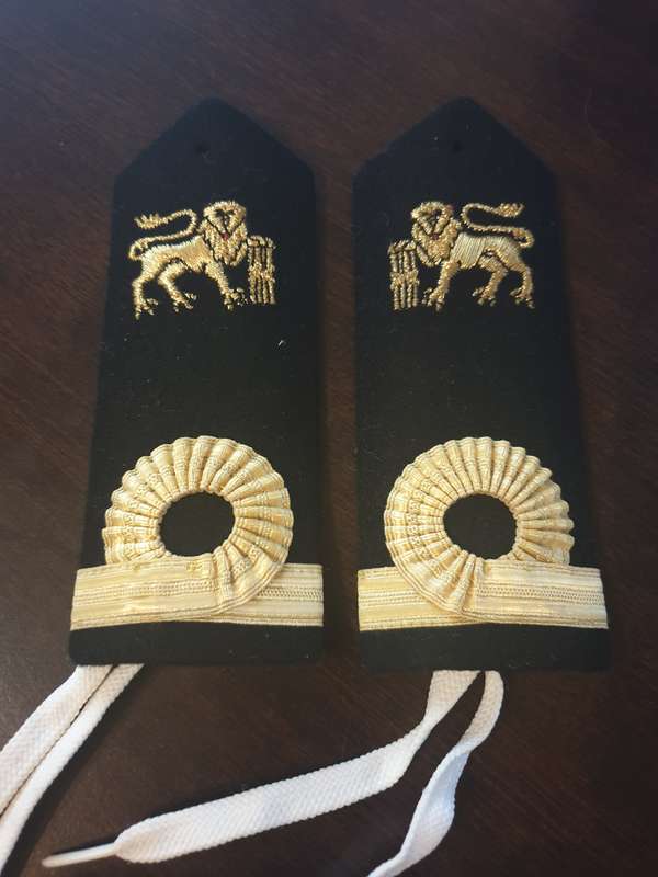 SA NAVY, COMMISSIONED OFFICERS EPAULETTES AND SHOULDER SLIP-ON RANKS.