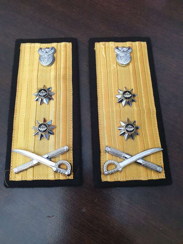 SANDF, SA NAVY REAR ADMIRAL SHOULDER SLIP-ON RANKS
