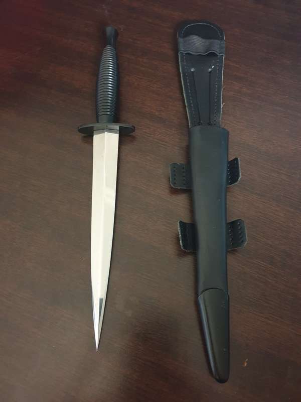 FAIRBAIRN SYKES COMMANDO KNIFE, BLACK HANDLE, BRIGHT BLADE, LEG SHEATH.