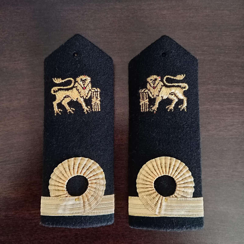 SUB-LIEUTENANT, EPAULETTES, SADF, SA NAVY