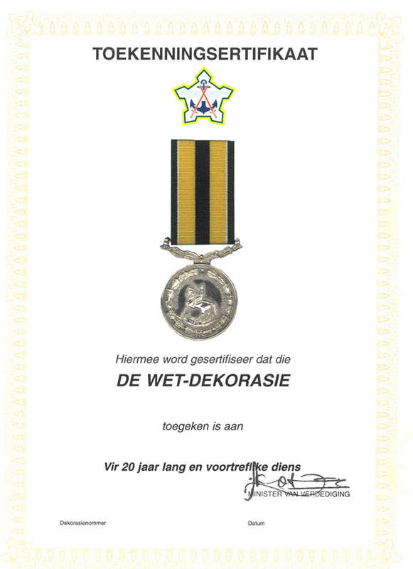 SA army De Wet Decoration Certificate of Award For 20 years Good service.
