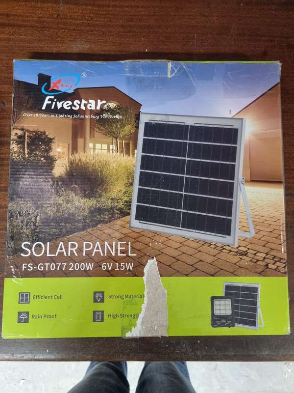 200w Solar LED Flood Light With Day-Night Sensor-  GT77
