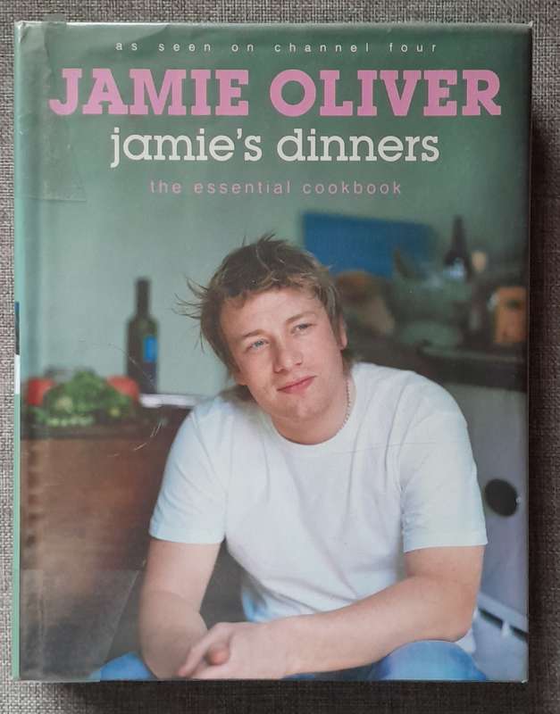 Jamie's Dinners essential Cookbook - Jamie Oliver (Hardcover)