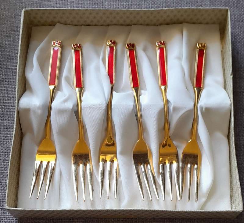 Eetrite Royal Albert set 24k gold plated forks