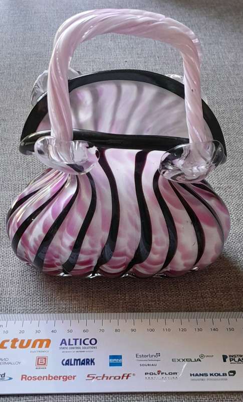 Exquisite Pink Liquorice Glass Purse