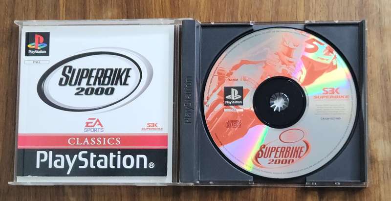 Superbike 2000 - PlayStation 1
