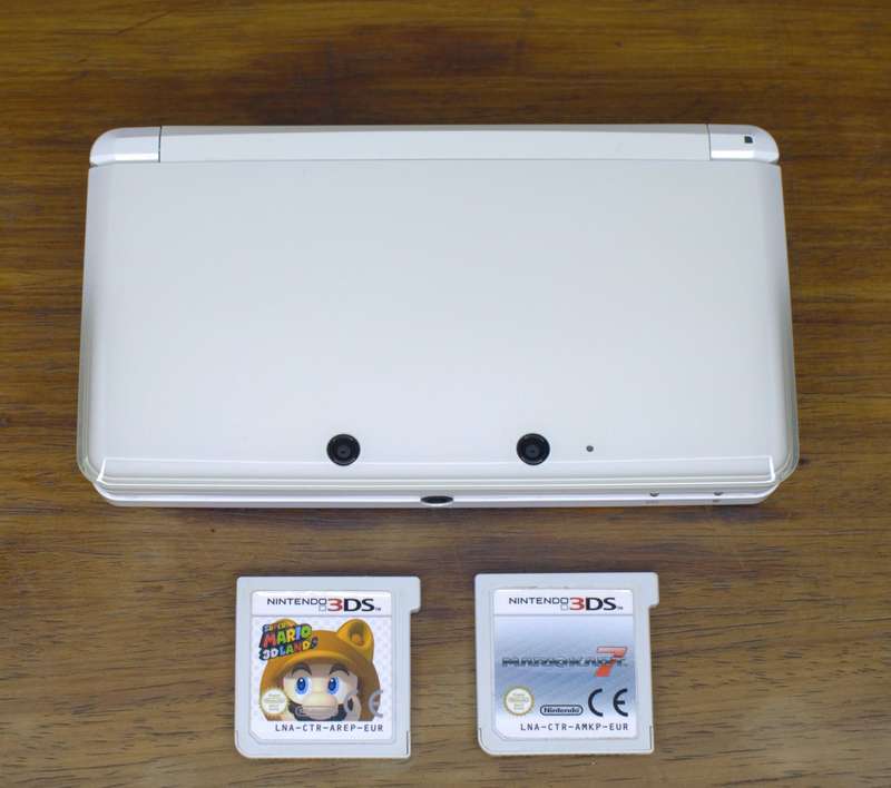 Nintendo 3DS Console + Game Bundle