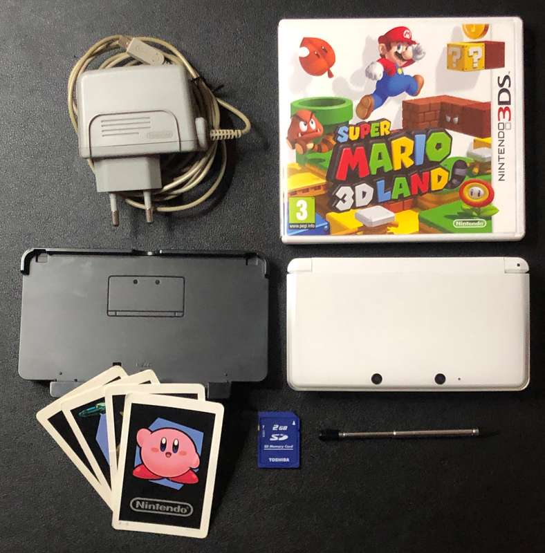 Nintendo 3DS Console + Super Mario 3D Land Game Bundle