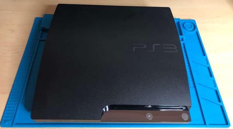 PlayStation 3 Console (CECH-2504B) + Game Bundle
