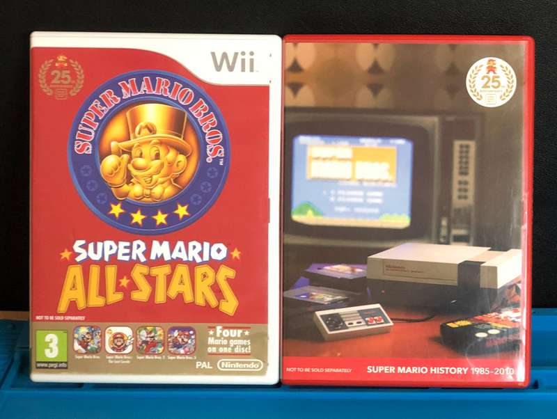 Nintendo Wii Console (RVL-001 EUR) & Super Mario All-Stars (25th. Anniversary Ed.)