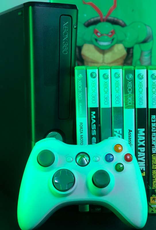 Xbox 360 Console + 13 Games