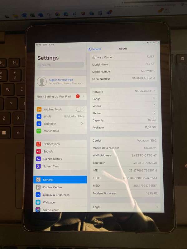 Apple iPad Air 16GB 4G + WiFi Space Grey