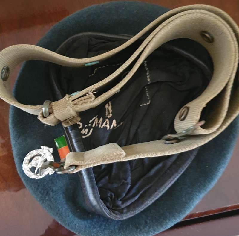 S.A.D.F SIGNALS BERET WITH BALKIE, BADGE & WEB-BELT