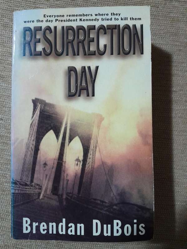 Resurrection Day - Brendan DuBois.