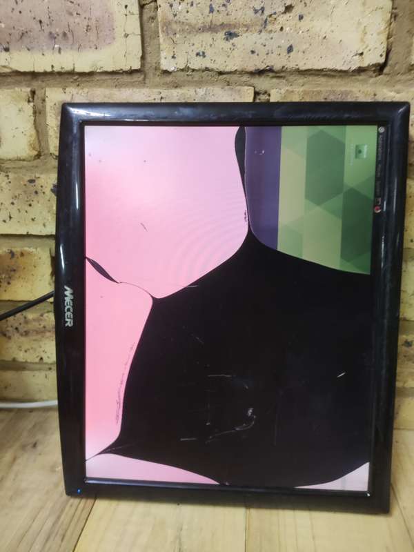 Mecer A1703 Monitor