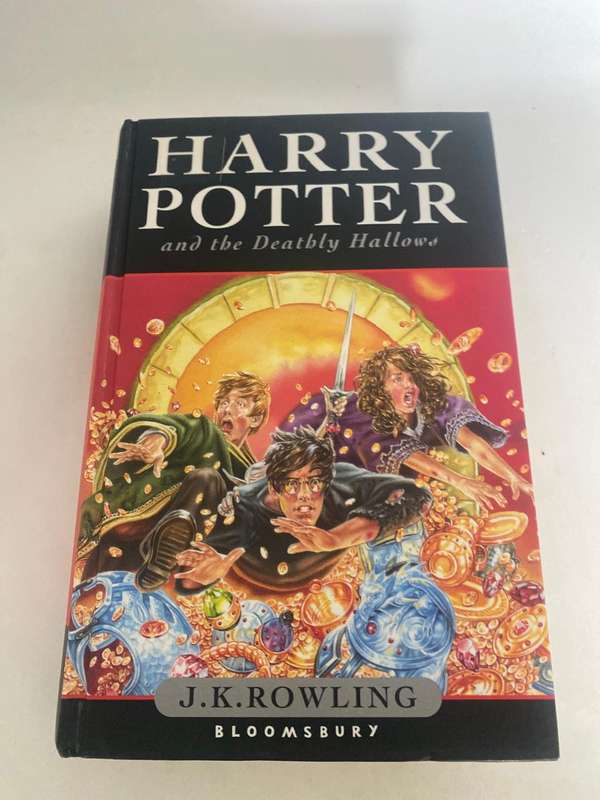 HP AND THE DEATHLY HALLOWS - J. K. Rowling