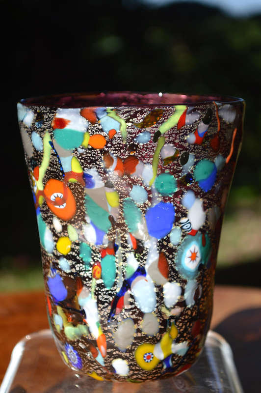 MAGNIFICENT BEAUTY. BRAND NEW, IN ORIGINAL PACKAGING. MURANO TUMBLER IMPORTED FROM ITALY!