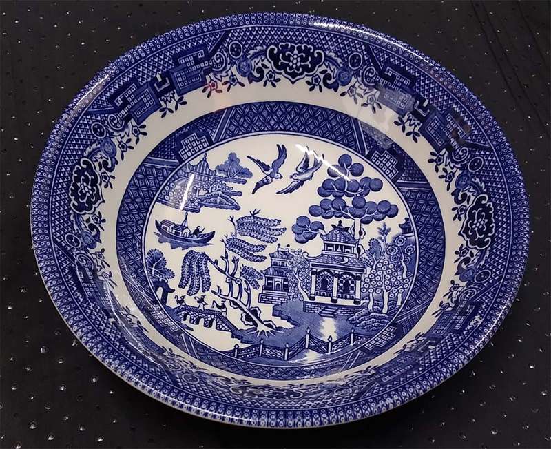 Blue Willow Dessert Bowls - Churchill England