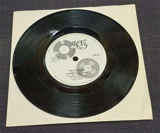7 Single (7") - Margaret Singana & Ipi 'n Tombia - Mama Tembu's Wedding & The Warrior