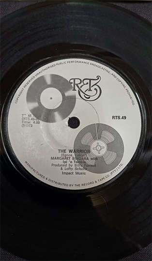 7 Single (7") - Margaret Singana & Ipi 'n Tombia - Mama Tembu's Wedding & The Warrior