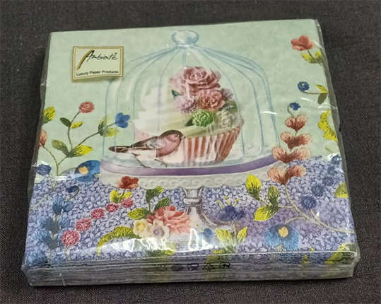 Imported Pack of Cupcake in Glass Serviettes - 20 Serviettes x 3Ply