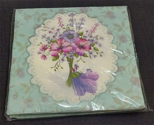 2 Packs of 20 Serviettes x 2Ply - Doily Bouquet