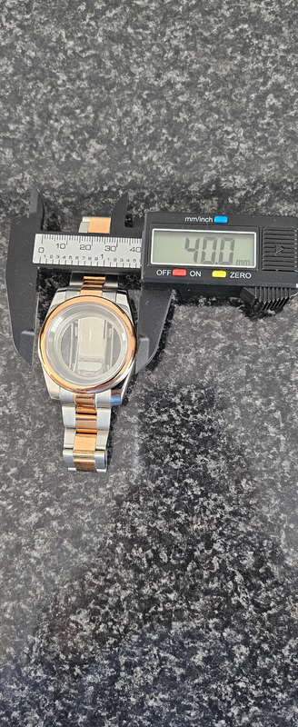 Watch case with bracelet