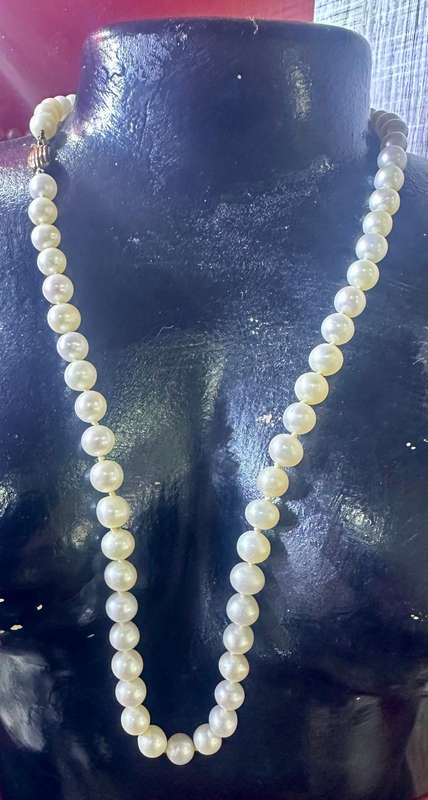 Natural Pearls - Very Elegant