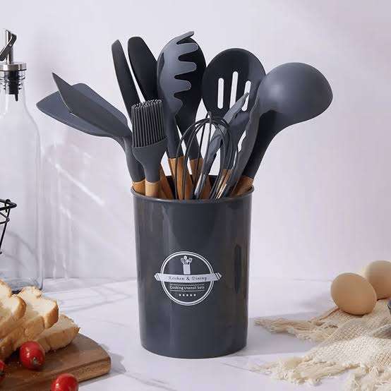 12 Piece  Silicone Non-Stick silicon & Wooden utensil set Grey