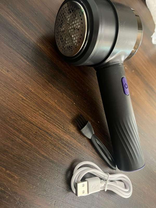 Rechargeable Lint Remover for Clothing Sweater Fabric Shaver - 6 Blades