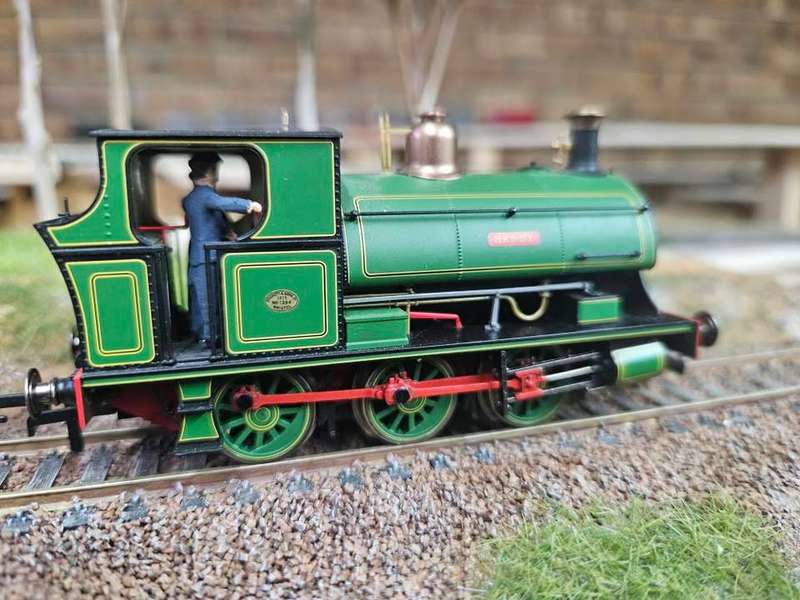 Hornby OO Peckett DCC