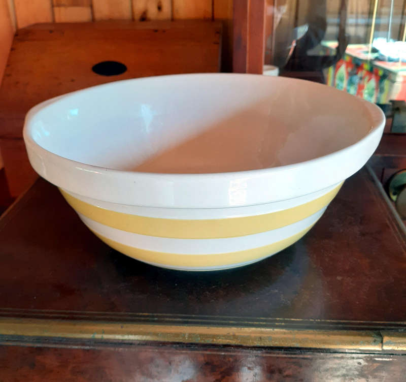 T G Green Cornishware Yellow and White  Large Bowl