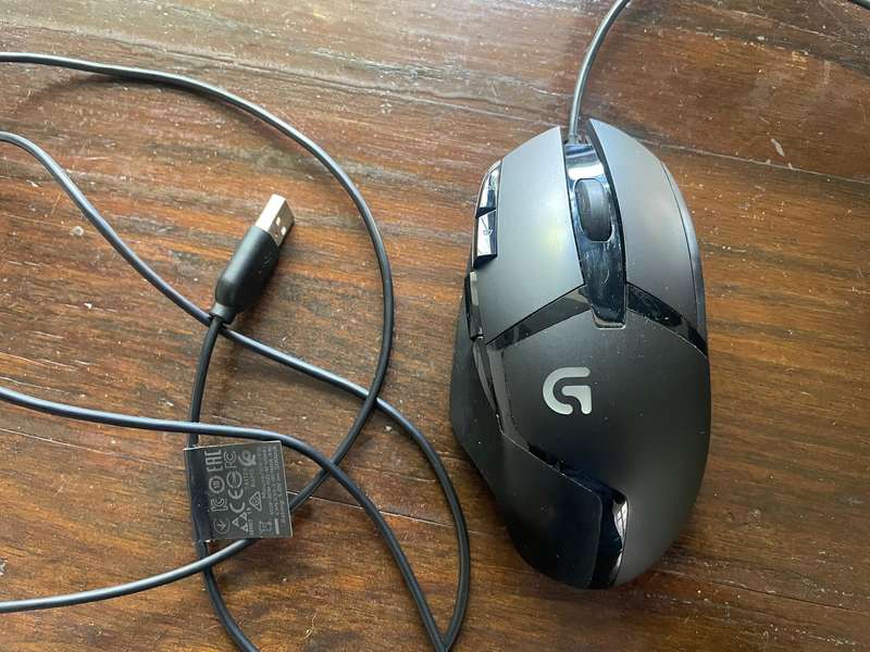 Logitech G402 Gaming Mouse