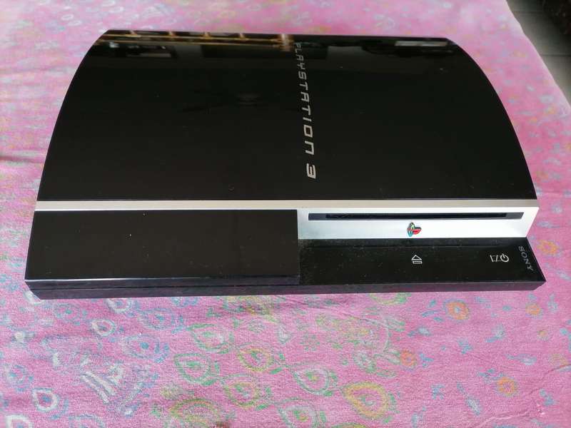 PLAYSATION 3 CONSOLE WITH GAMES