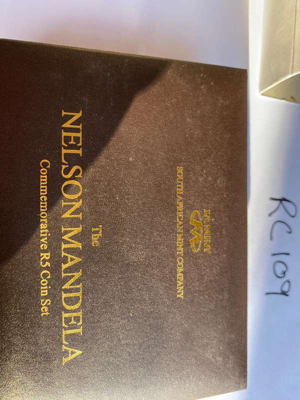 2000 and 2008 Proof and frosted proof Mandela R5 in SAM box, capsulated with certificate
