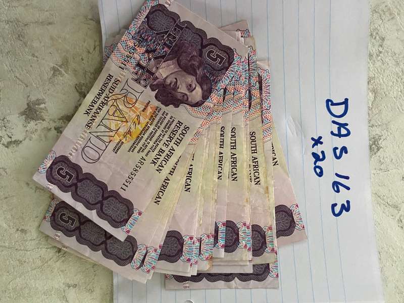 20 x South Africa R5 bank notes - Good conditon