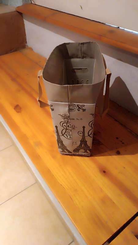 Beige and brown Box Bag with plastic inner