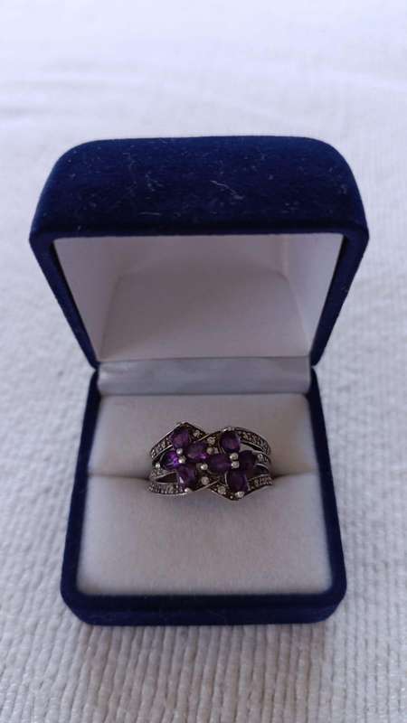 9ct White Gold Amethyst & Cubic Zirconia Ring