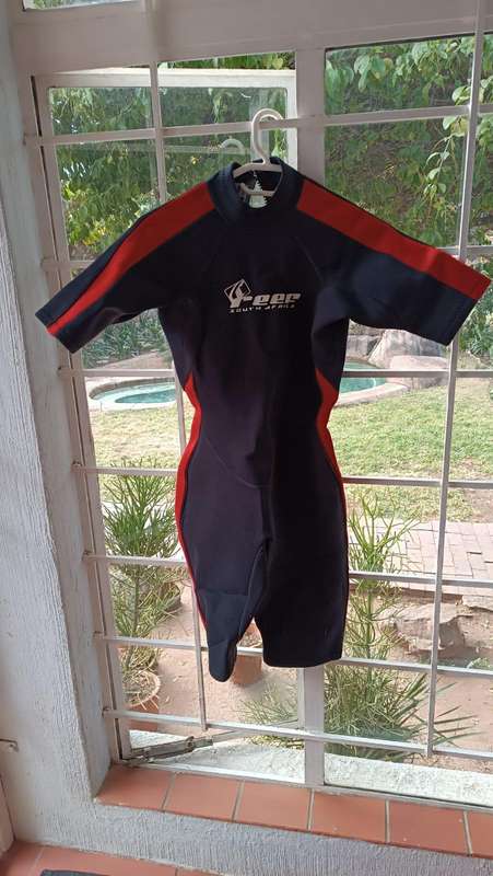 Reef Wetsuit Ladies Med Small Tunic Red & Black