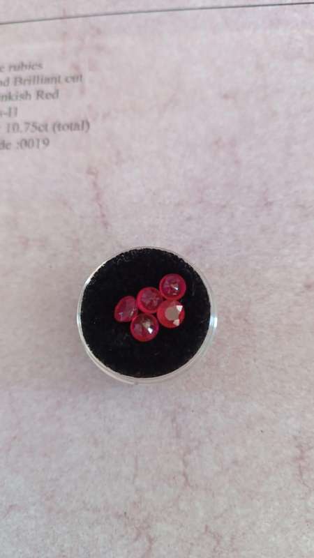 5 Brilliant round cut 5.37ct Rubies