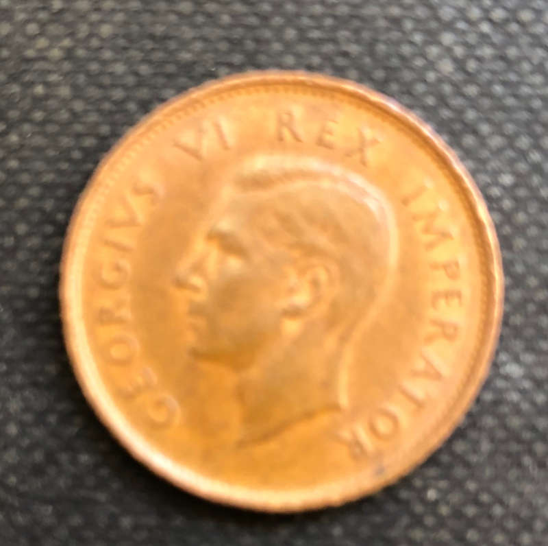 FARTHING UNION OF SOUTH AFRICA 1943 CRACKED DIE - FOREHEAD TO EAR - THIRD PHOTO THE BEST