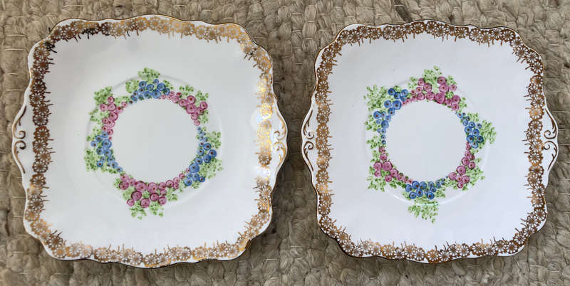 ROYAL STANDARD BONE CHINA HAND PAINTED PAIR OF SQUARE SCALLOPED CAKE PLATES
