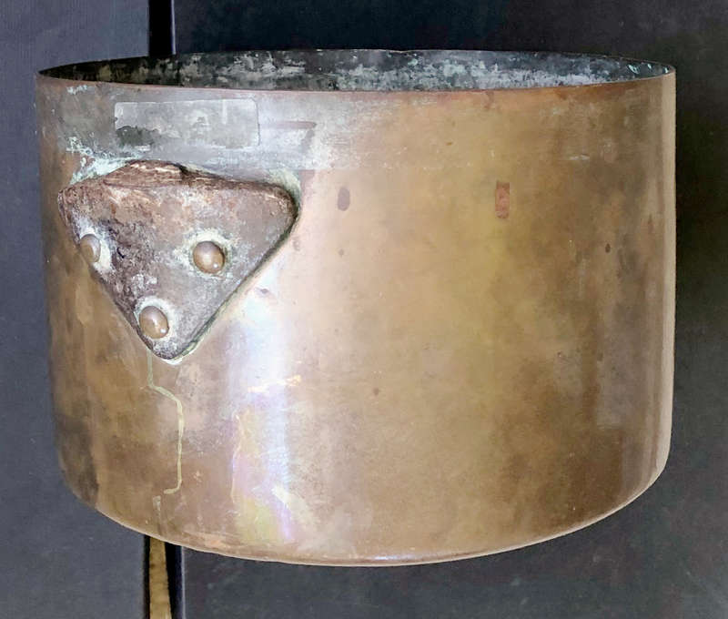 COPPER POT CIRCA 1800'S