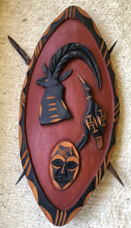AFRICAN LARGE VINTAGE HAND CARVED WOOD SHIELD WITH TYPICAL ZULU CROSSED WOOD SPEARS