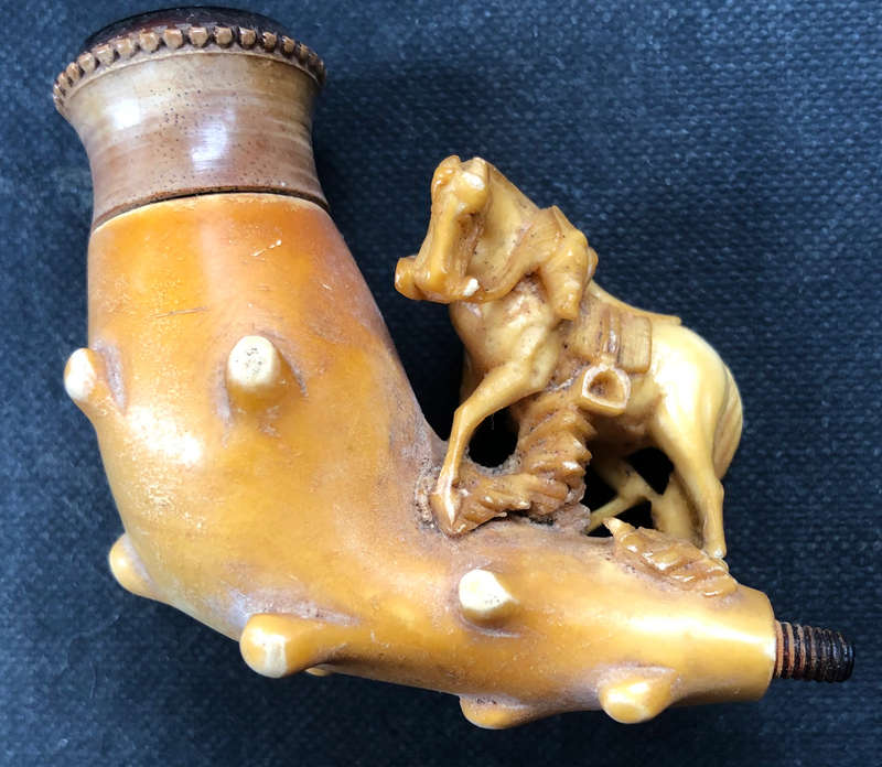 MEERSCHAUM ANTIQUE HAND CARVED PIPE
